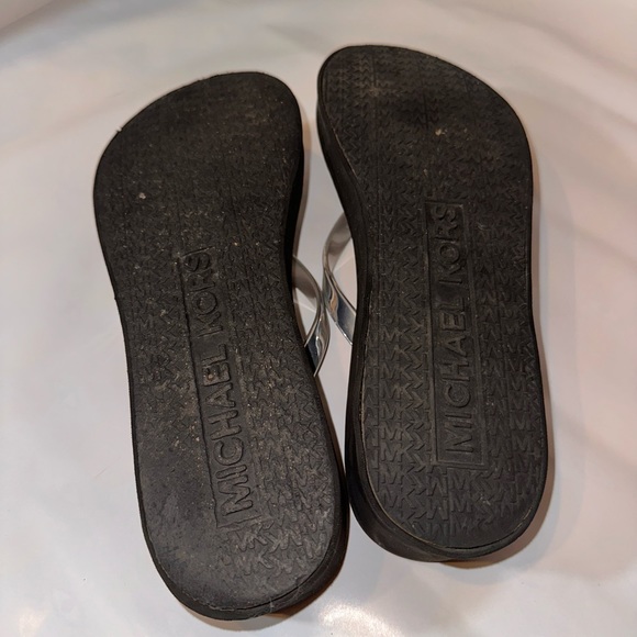 Michael Kors Platform Flip Flops Size 7.5 - Picture 4 of 4